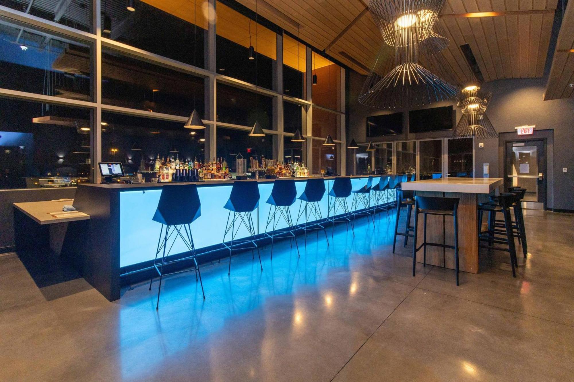 Отель Element St. Louis Midtown Экстерьер фото